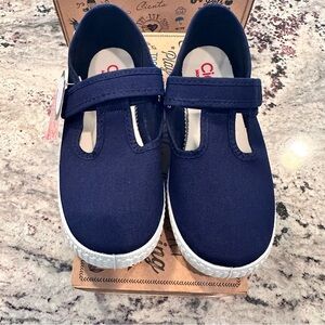 New in Box Cientas - navy blue t-straps size 30 EU/ 12 US